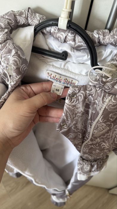 Продам комбинезон трансформер для девочки р.68