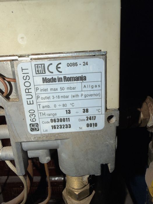 Sobă teracotă cu convector pe gaz