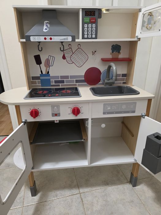 Дървена детска кухня