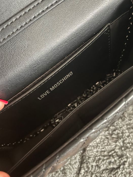 Дамска чанта черна Love Moschino или бяла Love Moschino