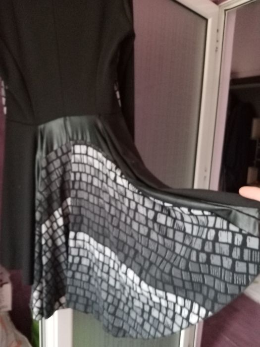 Продавам рокли за слаби дами