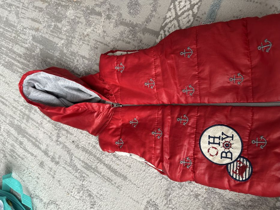 Детская куртка 2000 тенге