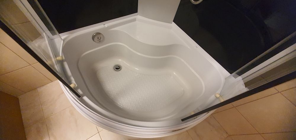 Cabina de duș cu hidromasaj și cada