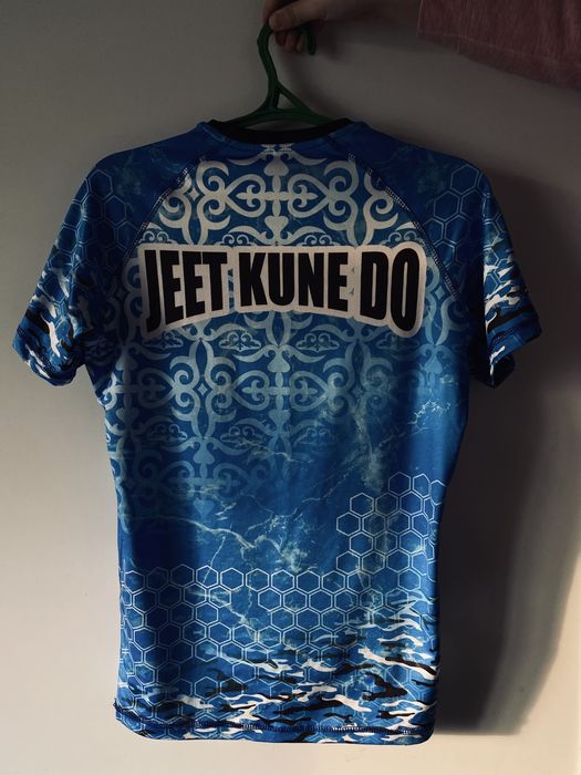 рашгард (Jeet kun do)