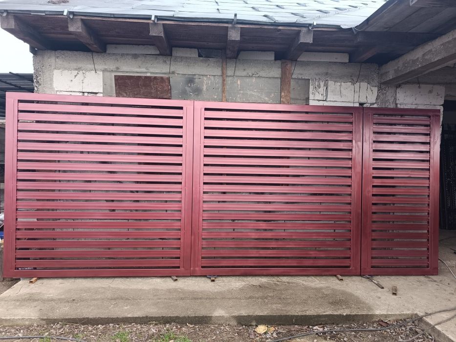 Vând set de porți jaluzele