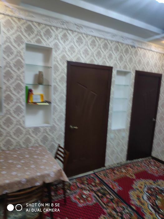 Yunusobod 19 kvartal dom sotiladi 3 xonali