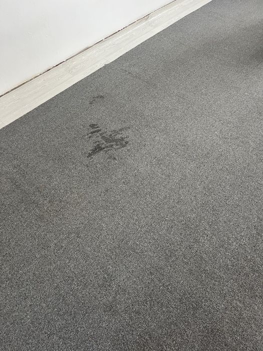 Балабакша жабылуына баиланысьы инвентарь сатылады