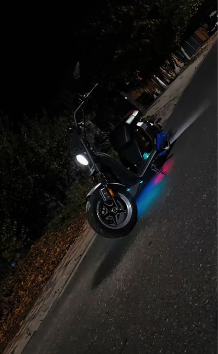 Vand scuter electric urgent!!! Model S701 il dau numai persoana fizica