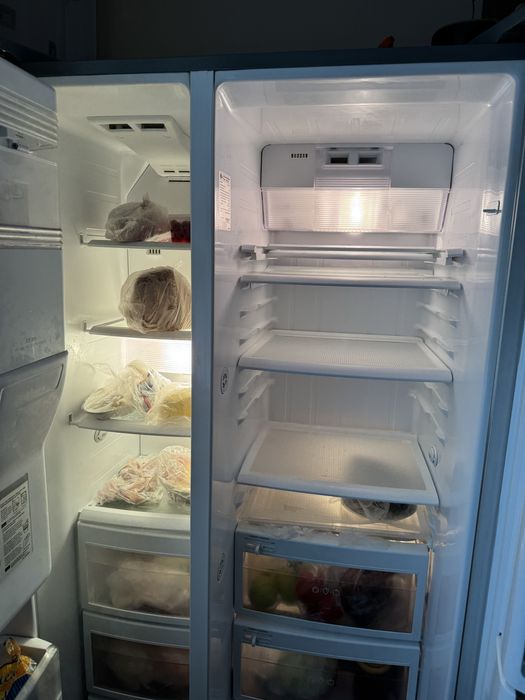 Холодильник LG двухдверный