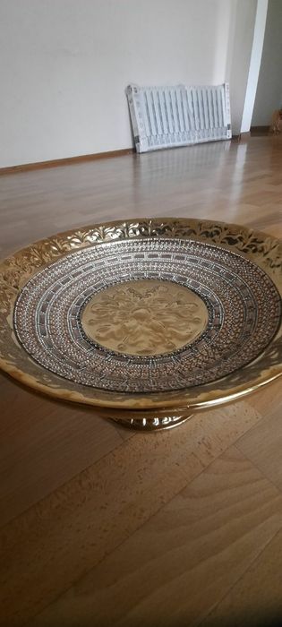 Шикарная ваза.  Привезенная из Дубаи. 31 см.