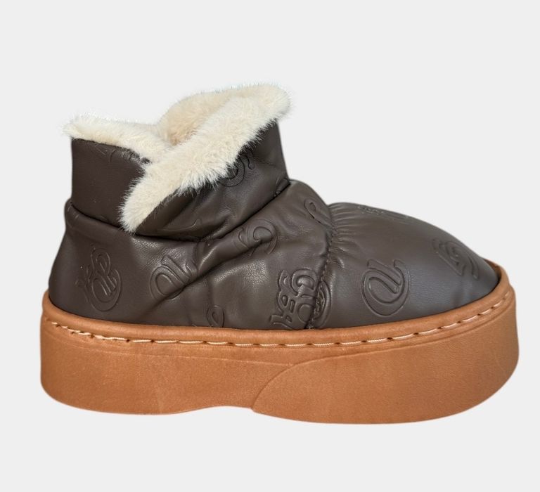 Женские уги, размер 38-39.