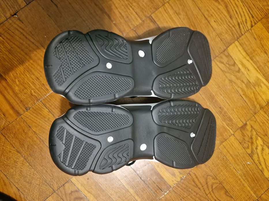 Кроссовки мужские размер 44