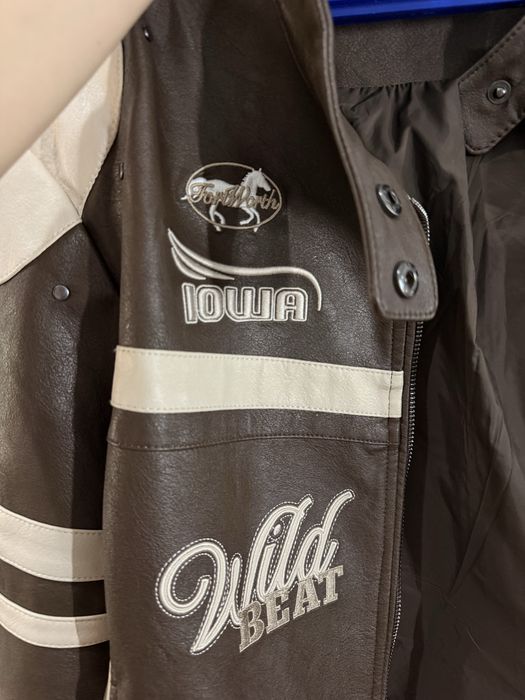 Куртка коженка Bershka