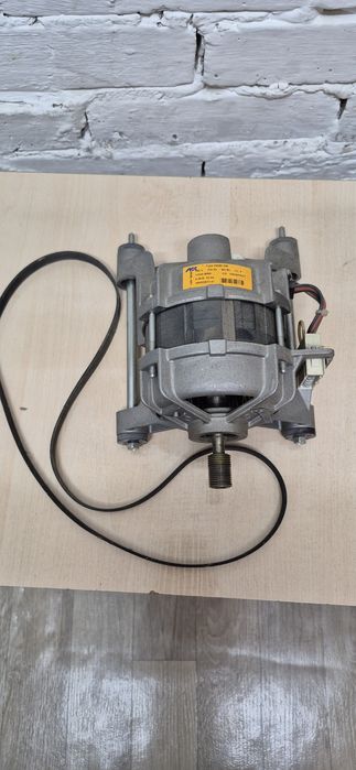 Двигатель на стиралку.