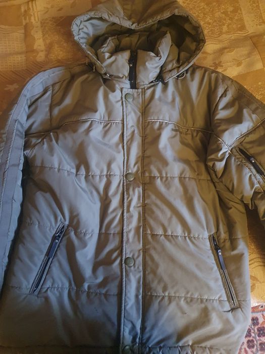 Продам куртку пуховик