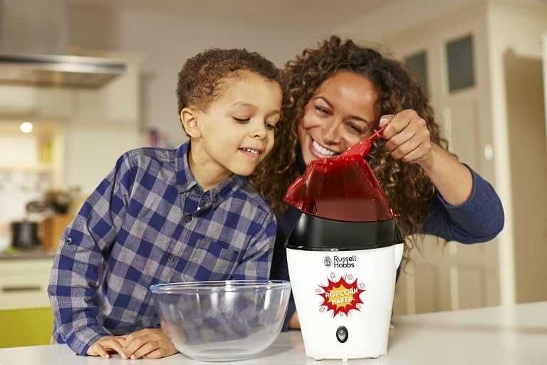 УРЕД ЗА ПУКАНКИ RUSSELL HOBBS 24630-56/RH Popcorn, без мазнини и олио