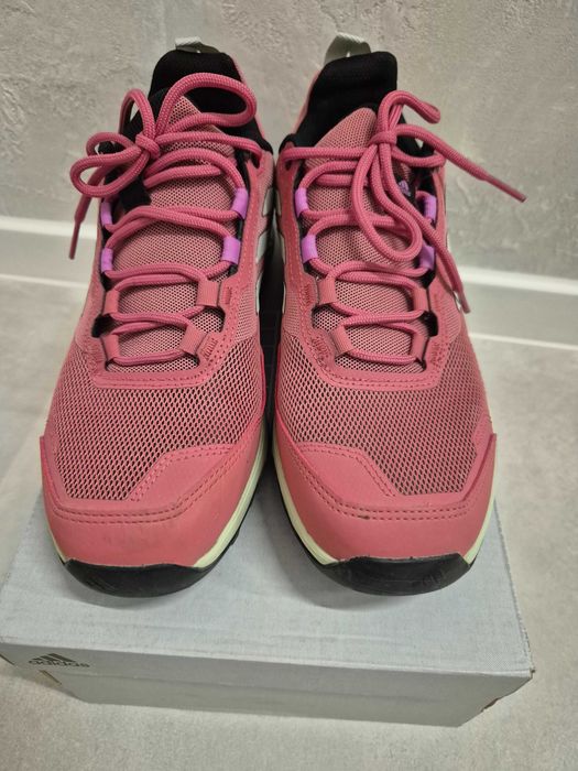 Намалени! Дамски маратонки adidas terrex