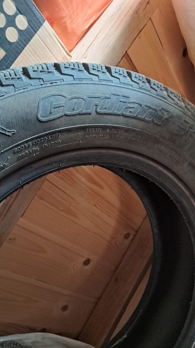Продам зимние шины,в отличном состоянии