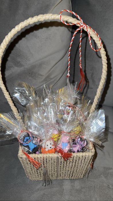 12 martisoare pentru copii