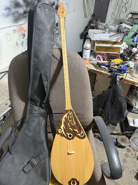 Домбыра новый в подарок+ чехол