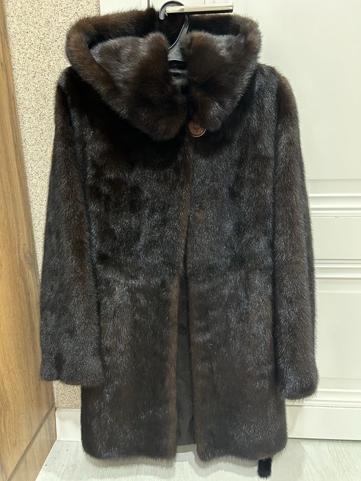 Продам норковую шубу