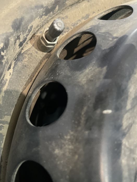 Продам диски на 15 с датчиками