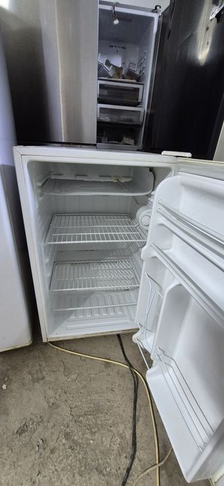 Холодильник мини офисный