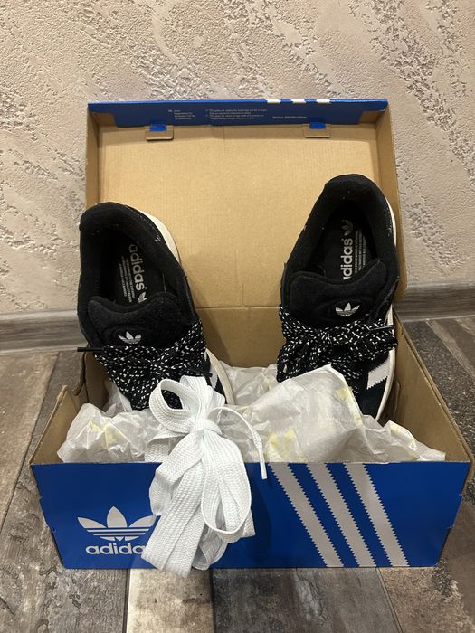 Маратонки Adidas  Campus