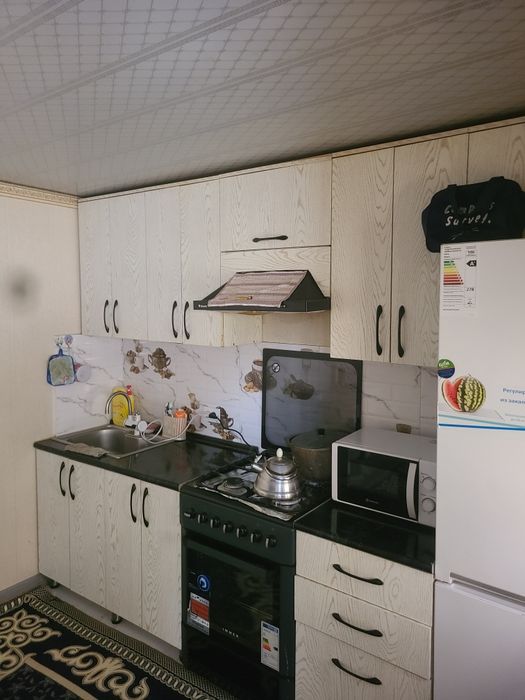 Срочно азадбашда ховли уй сотилади.