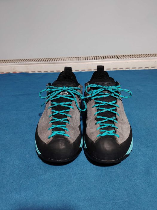 SCARPA MESCALITO adidași drumeții, mărimea 40, interior 25 cm.