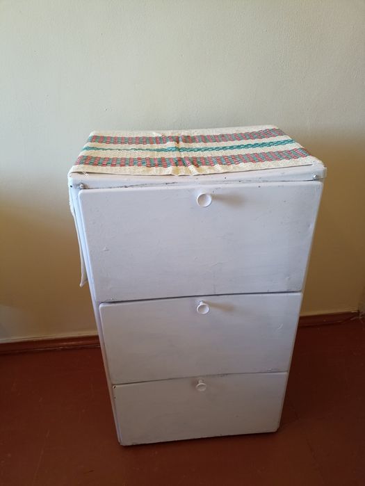 Тумбочка, комод, шкаф металлический