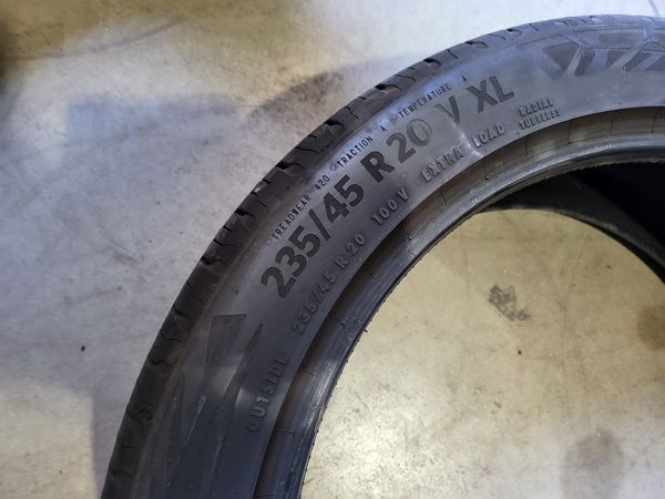 235/45/20 Continental 4бр