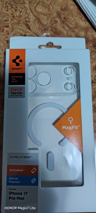 iPhone 17 Pro Max huse hibrid polymer magfit AirCushion alb clar