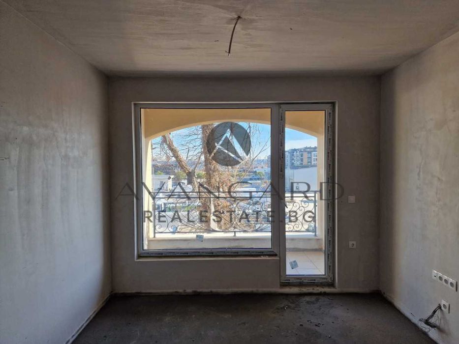 Продава се Тристаен апартамент в Пловдив, Кършияка - 103 кв.м за 1334 €/кв.м - Снимка #2