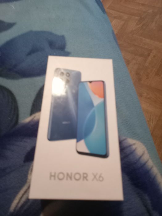 Vând tf marca Honor x6 la cutie..