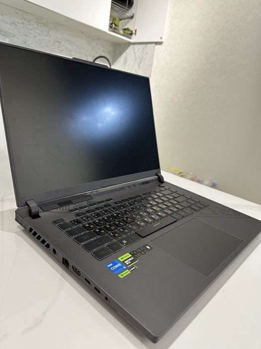 Продаю игровой ноутбук ASUS ROG Strix
