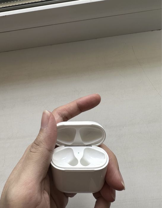 Продам кейс от airpods 2