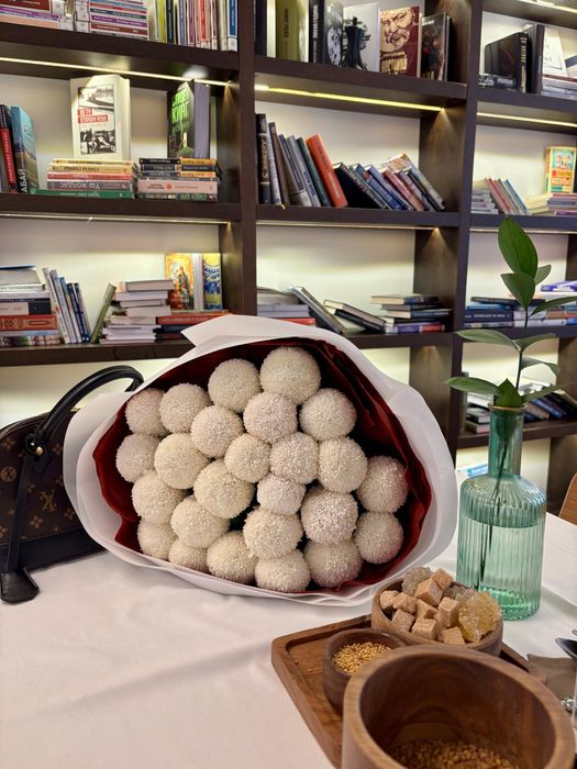 Цветы рафаэлло 25 штук