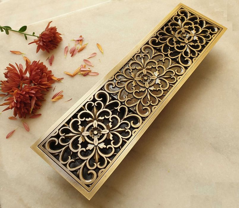 Rigola pardoseala baie, dus, alama, auriu antic