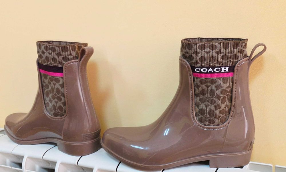 гумени боти Coach