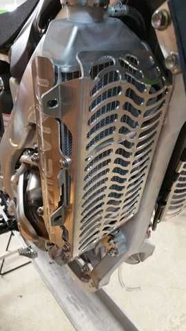НОВИ UNABIKER Гардове за Радиатори KAWASAKI 17-19 KX250F