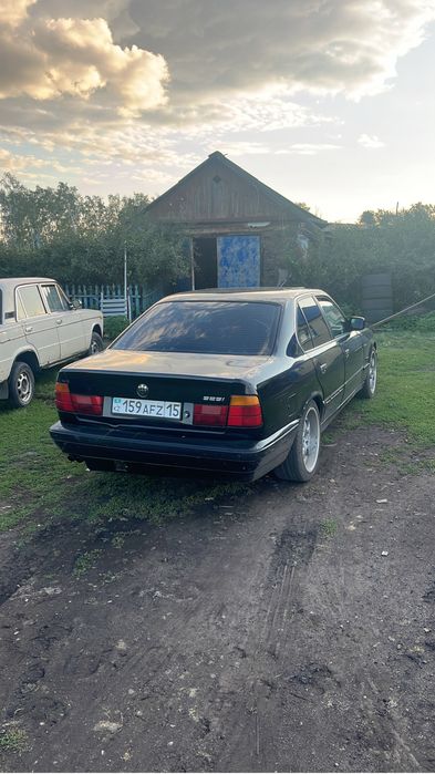 Бмв 525  е 34 м50б25