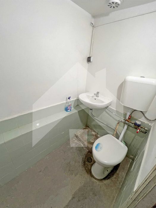 Дава под наем МАГАЗИН 43 кв.м. в гр. Нови пазар. Зад ОБЩИНАТА.