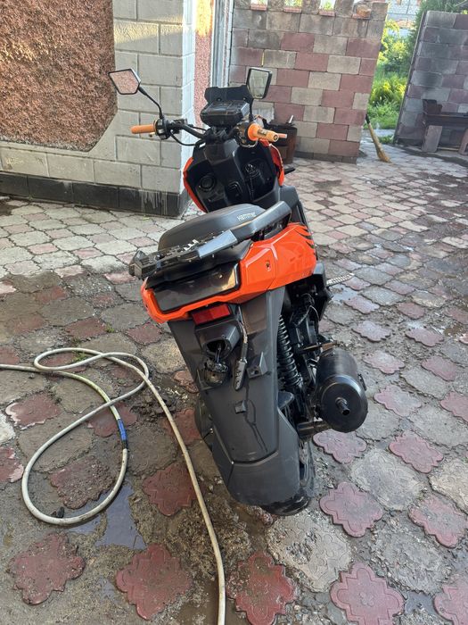 Продам мопед танк 150 кубов.