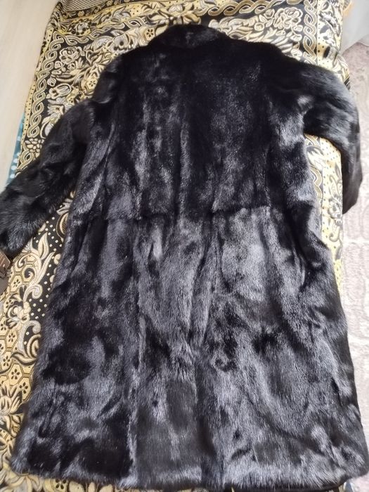 Продам ноиковую шубу