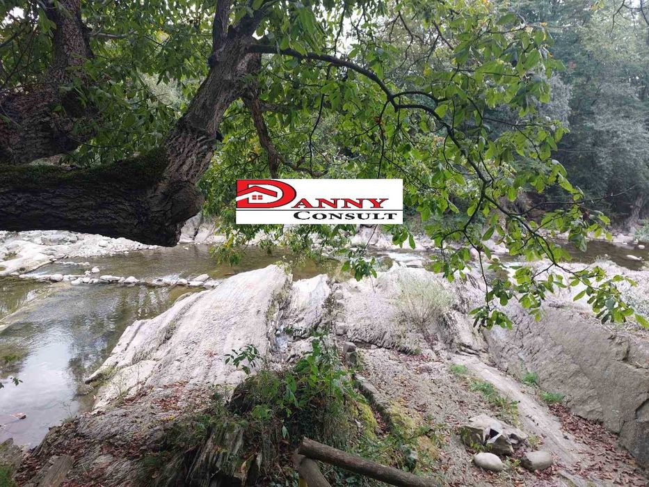 Комплекс от къщи за гости в Троянския балкан