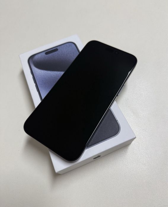 iPhone 15 PRO MAX • 256 GB • 96% Bateria