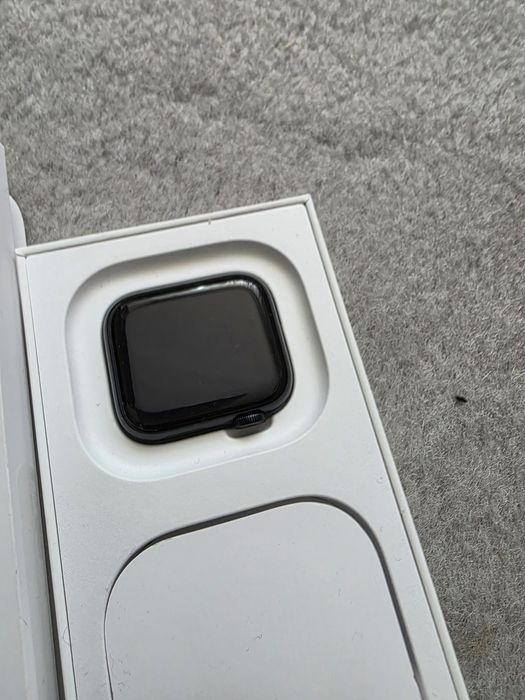 Apple watch se3 nou neactivat doar desigilat 40mm
