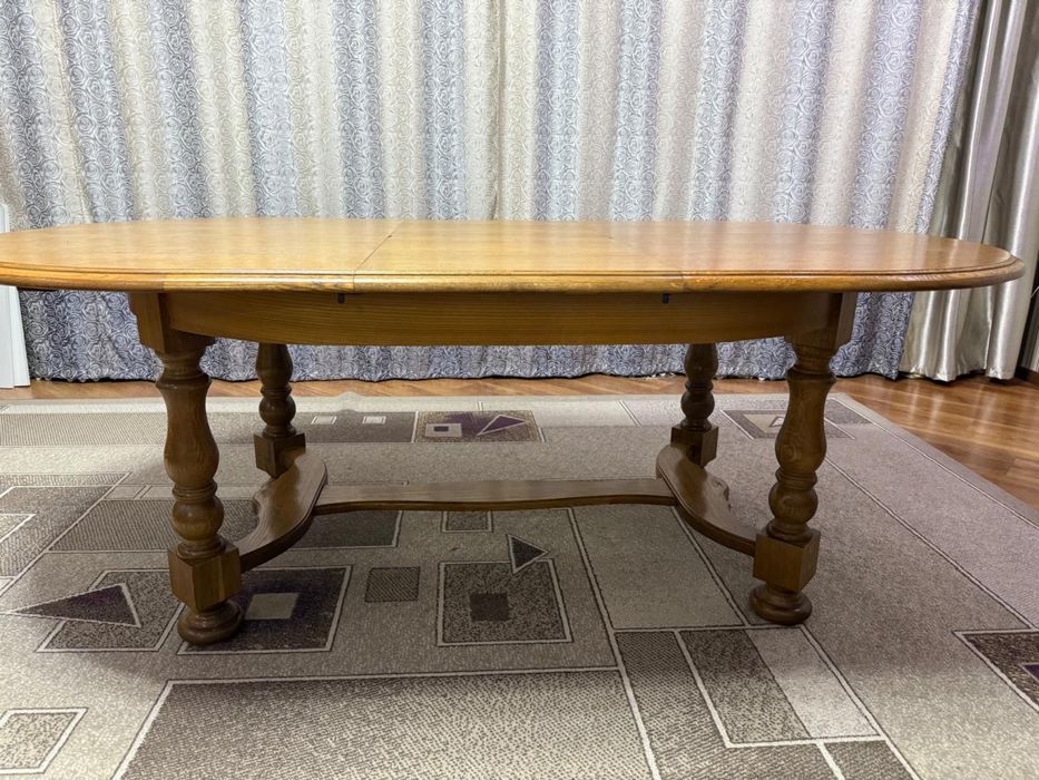 Продам дубовый стол