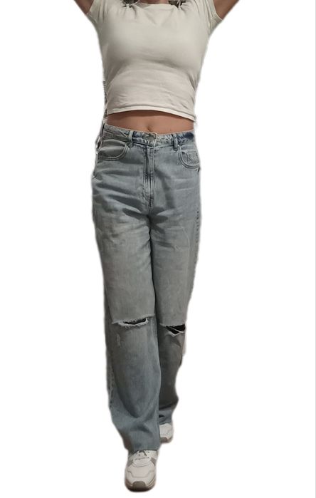 Дамски дънки с висока талия и широк крачол